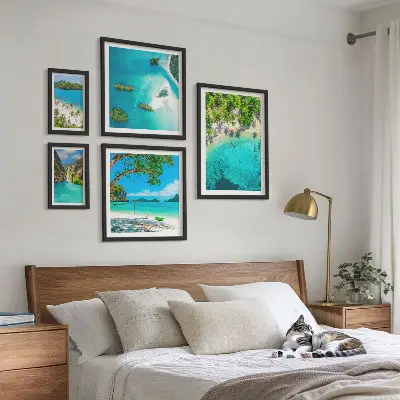 Pared galería de arte playas tropicales y aguas paradisíacas