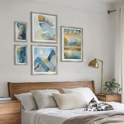 Conjunto de cuadros decorativos con paisajes de montaña y plantas de estilo elegante