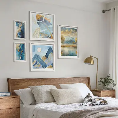 Conjunto de cuadros decorativos con paisajes de montaña y plantas de estilo elegante