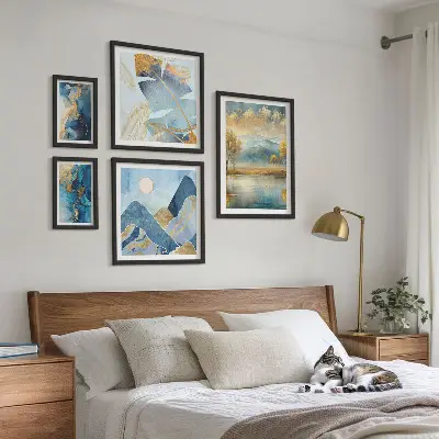 Conjunto de cuadros decorativos con paisajes de montaña y plantas de estilo elegante