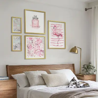 Set de 5 cuadros para salón con elegantes detalles de flores de flamenco en rosa
