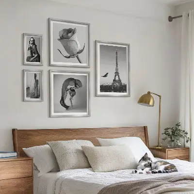 Set de 5 cuadros para salón diseño de París elegante en blanco y negro