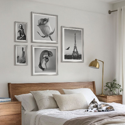 Set de 5 cuadros para salón París elegante en blanco y negro