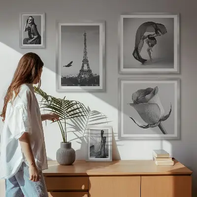 Set de 5 cuadros para salón diseño de París elegante en blanco y negro