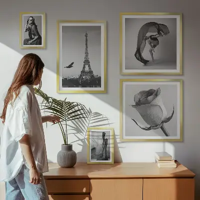 Set de 5 cuadros para salón diseño de París elegante en blanco y negro