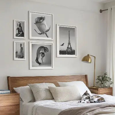 Set de 5 cuadros para salón diseño de París elegante en blanco y negro