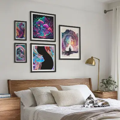 Set de 5 cuadros para salón con diseño de inspiraciones cósmicas surrealistas