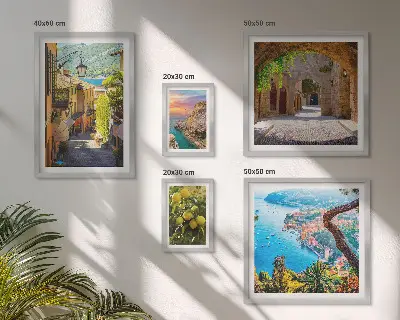 Pared galería de arte con encantadoras vistas al mar