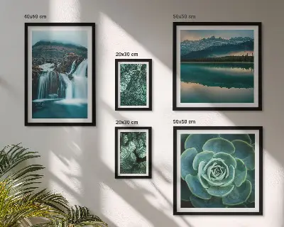 Pared galería de arte decoración de naturaleza con plantas verdes en cascada