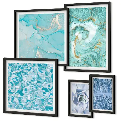 Pared galería de arte con elegantes detalles en azul turquesa