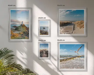 Set de 5 cuadros para salón con diseño de faros y playas costeras