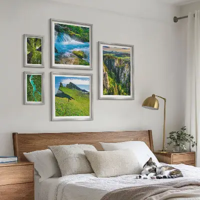 Conjunto de cuadros decorativos con diseño de paisajes de montañas, ríos y bosques