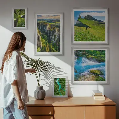 Conjunto de cuadros decorativos con diseño de paisajes de montañas, ríos y bosques
