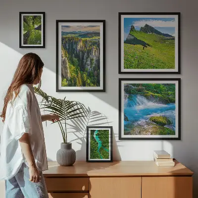 Conjunto de cuadros decorativos con diseño de paisajes de montañas, ríos y bosques