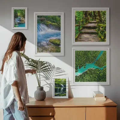 Set de 5 cuadros para salón con diseño de oasis verdes naturales en el bosque