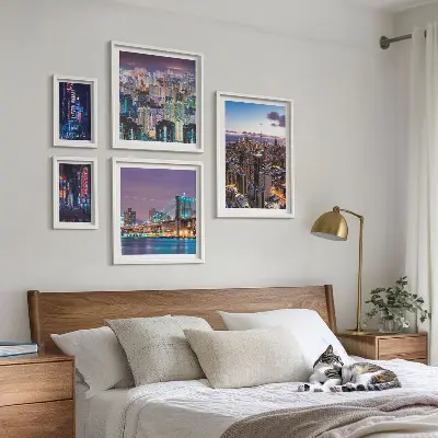 Conjunto de cuadros decorativos paisajes nocturnos de la ciudad con iluminación de luces de neón