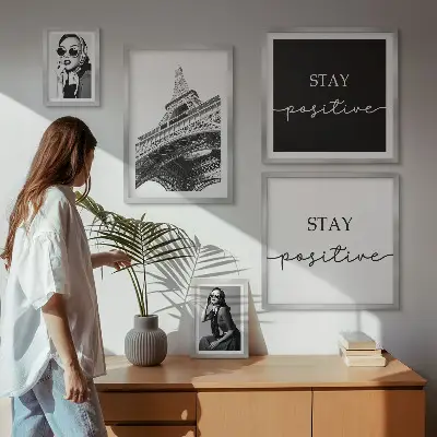 Conjunto de cuadros decorativos diseño con temática de moda parisina y gráficos elegantes