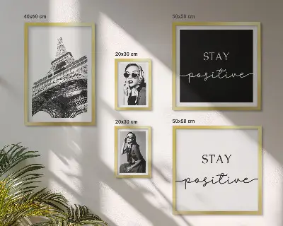 Conjunto de cuadros decorativos diseño con temática de moda parisina y gráficos elegantes