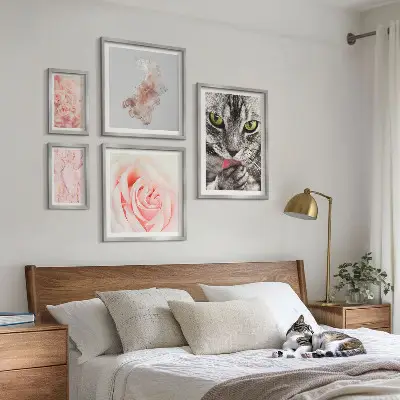 Set de 5 cuadros para salón diseño de gatos rosas en tonos delicados
