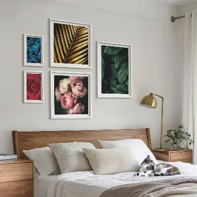 Conjunto de cuadros decorativos con motivos florales y vegetales