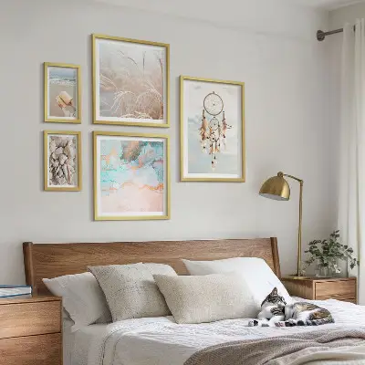 Pared galería de arte diseño de sueños bohemios con motivos de playa y naturaleza
