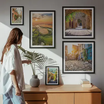 Conjunto de cuadros decorativos con diseño de calles encantadoras y pintorescas