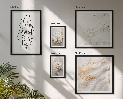 Set de 5 cuadros para salón diseño de flores elegantes sobre fondo de mármol