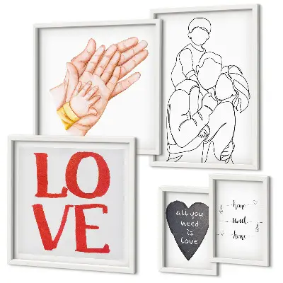 Pared galería de arte con motivos de familia, amor, calidez y felicidad