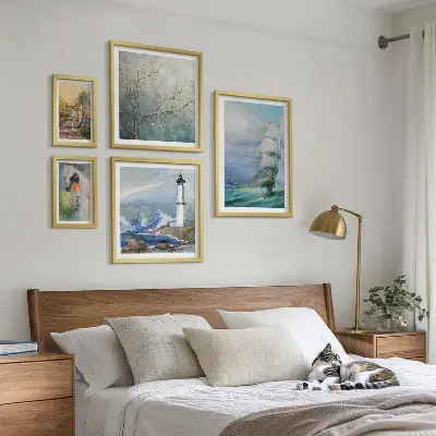 Conjunto de cuadros decorativos con motivos de aventuras y paisajes marinos