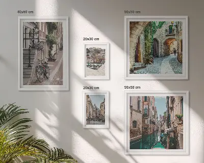 Set de 5 cuadros para salón diseño de calles encantadoras con bicicletas