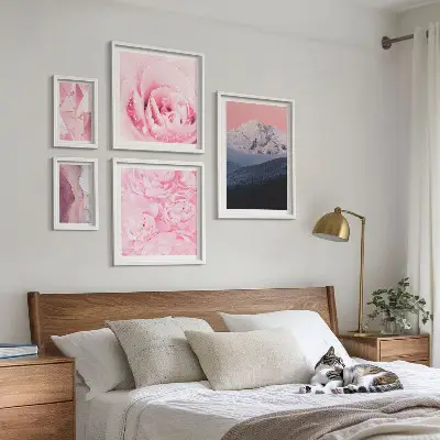 Conjunto de cuadros decorativos diseño de paisajes rosas con flores modernas
