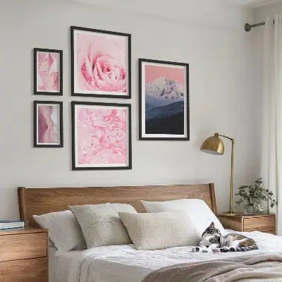 Conjunto de cuadros decorativos diseño de paisajes rosas con flores modernas