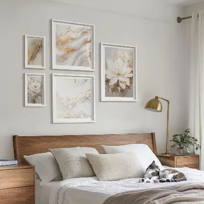 Conjunto de cuadros decorativos con elegantes composiciones florales