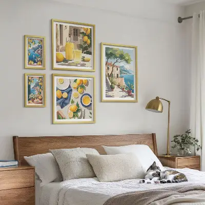 Pared galería de arte con limones y vista pintoresca