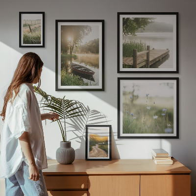 Pared galería de arte Paisajes tranquilos de agua y vegetación.