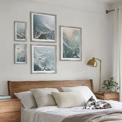 Pared galería de arte gotas de rocío en plantas con estilo minimalista