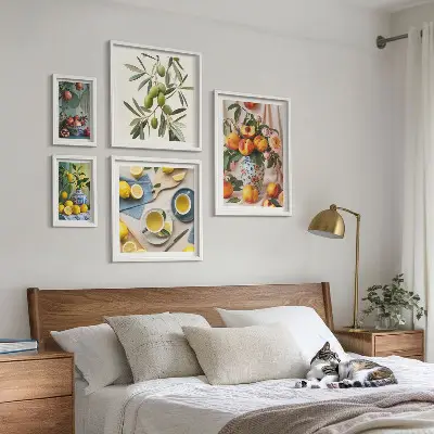 Pared galería de arte decoración rústica con motivos de frutas y flores