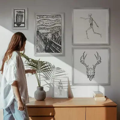 Pared galería de arte con diseño de naturaleza y hombre en estilo surrealista