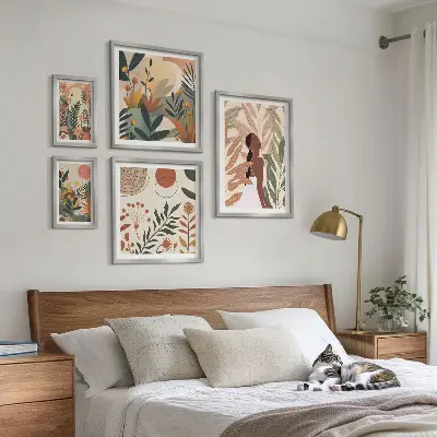Set de 5 cuadros para salón con diseño de estilo bohemio de planta