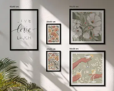 Conjunto de cuadros decorativos con eslóganes y elegantes gráficos florales