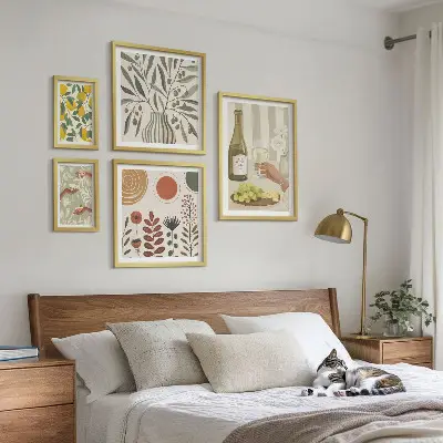 Set de 5 cuadros decorativos para salón con diseño elegante de vino