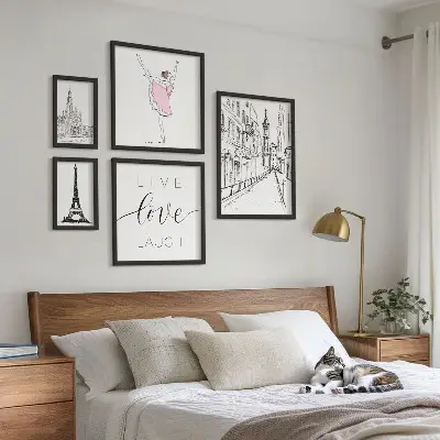 Set de 5 cuadros para salón con diseño de inspiraciones parisinas