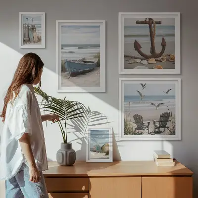 Pared galería de arte decoración con ambiente costero, relax y playa