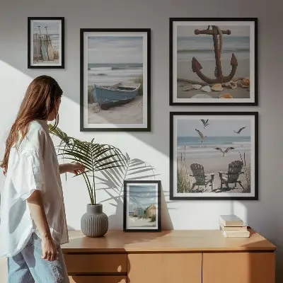Pared galería de arte decoración con ambiente costero, relax y playa
