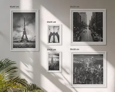 Conjunto de cuadros decorativos con iconos arquitectónicos en blanco y negro