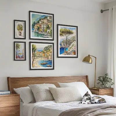 Set de 5 cuadros para salón con diseño de ciudades costeras