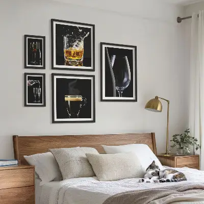 Conjunto de cuadros decorativos diseño de cócteles y bebidas estilo bar