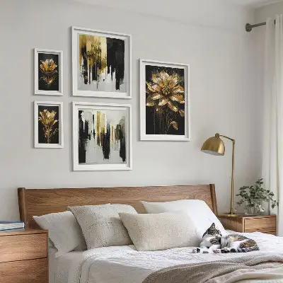 Conjunto de cuadros decorativos con motivos florales de estilo elegante y moderno