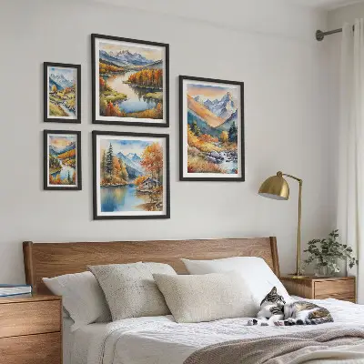 Pared galería de arte con diseño de montañas ríos y casas de otoño