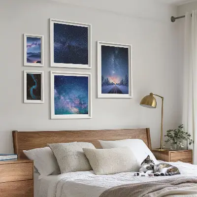 Conjunto de cuadros decorativos con diseño de paisajes nocturnos cósmicos